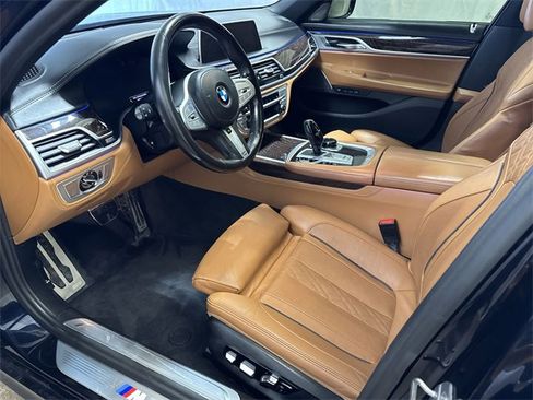 Used 2021 BMW 740i xDrive w/ M Sport Package image 12