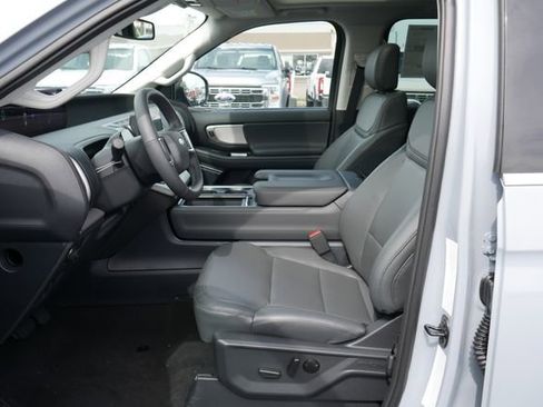 New 2026 Ford Expedition Active AWD/4WD image 2