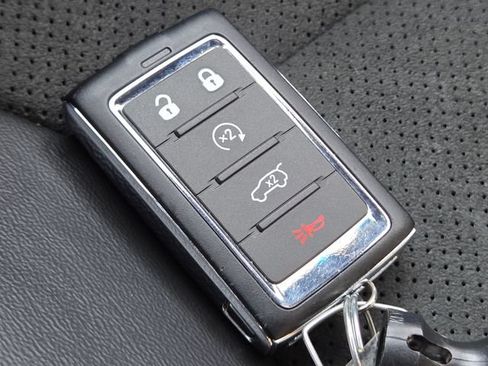 Used 2025 Jeep Grand Cherokee L Altitude RWD image 35