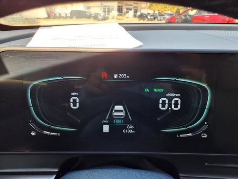 Used 2025 Kia Sportage EX image 26