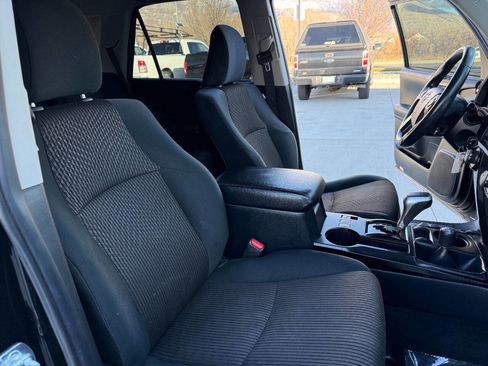 Used 2019 Toyota 4Runner TRD Off Road 4x4 4dr SUV image 25