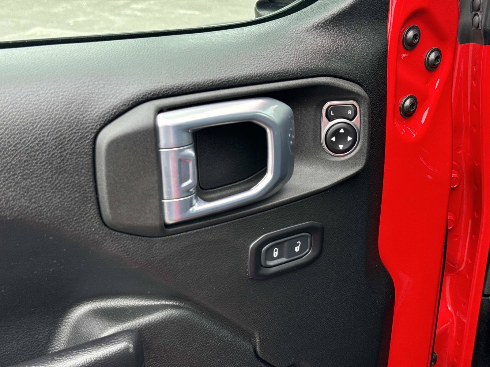 Used 2021 Jeep Wrangler Sport AWD/4WD image 13