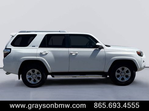 Used 2017 Toyota 4Runner SR5 RWD image 2