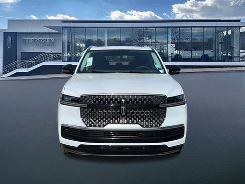 New 2026 Lincoln Navigator L Reserve image 2