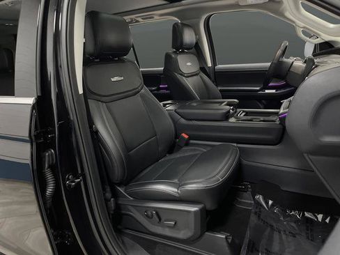 Used 2025 Ford Expedition Max Platinum image 34