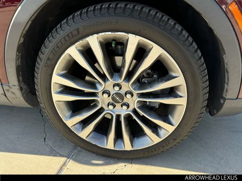 Used 2017 Lincoln MKX Reserve image 10