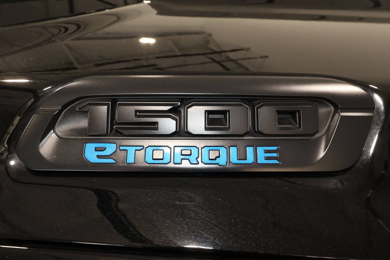 Used 2023 RAM 1500 Big Horn AWD/4WD image 35