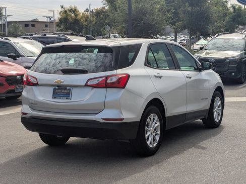 Used 2020 Chevrolet Equinox LS FWD image 5