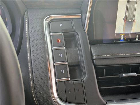 Used 2023 Chevrolet Tahoe Premier w/ Premium Package 2 image 11