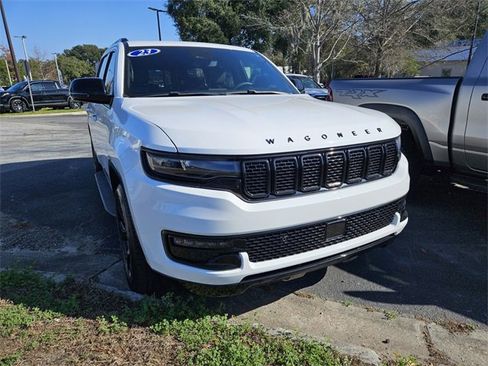 Used 2023 Jeep Wagoneer Series II image 4