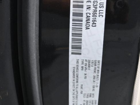 Used 2023 Chrysler Voyager LX FWD image 12