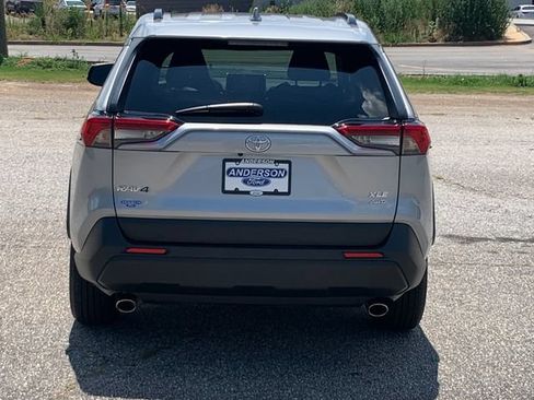 Used 2025 Toyota RAV4 XLE AWD/4WD image 6