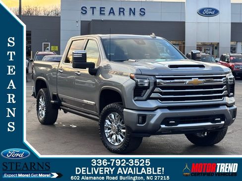 Used 2024 Chevrolet Silverado 3500 High Country w/ High Country Premium Package image 1