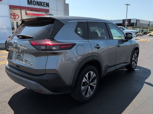 Used 2023 Nissan Rogue SV AWD/4WD image 8