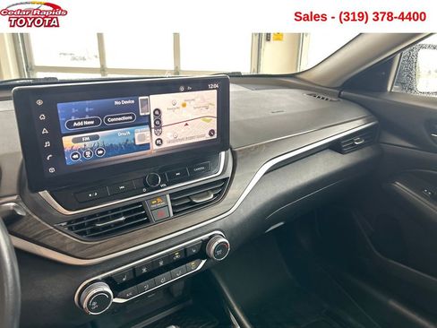 Used 2024 Nissan Altima 2.5 SV w/ SV Premium Package image 14