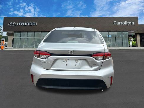 Used 2024 Toyota Corolla LE image 6