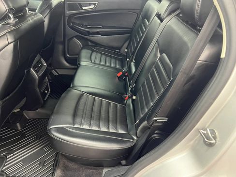 Used 2016 Ford Edge SEL w/ Utility Package FWD image 12