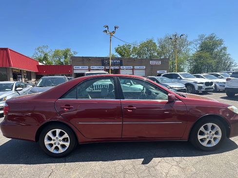 Used 2005 Toyota Camry LE FWD image 4