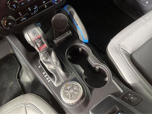 Used 2024 Ford Bronco Black Diamond image 24