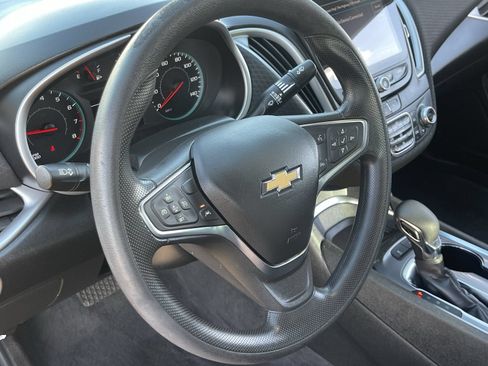 Used 2024 Chevrolet Malibu LT FWD image 22