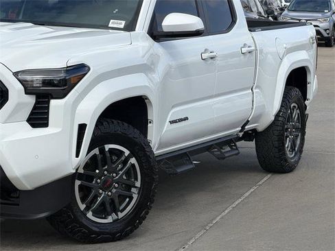 Certified 2025 Toyota Tacoma TRD Sport w/ TRD Sport Upgrade Package image 3