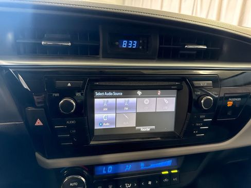 Used 2016 Toyota Corolla LE FWD image 26