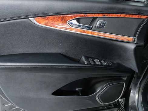 Used 2018 Lincoln MKX Reserve w/ Lincoln MKX Climate Package FWD image 6