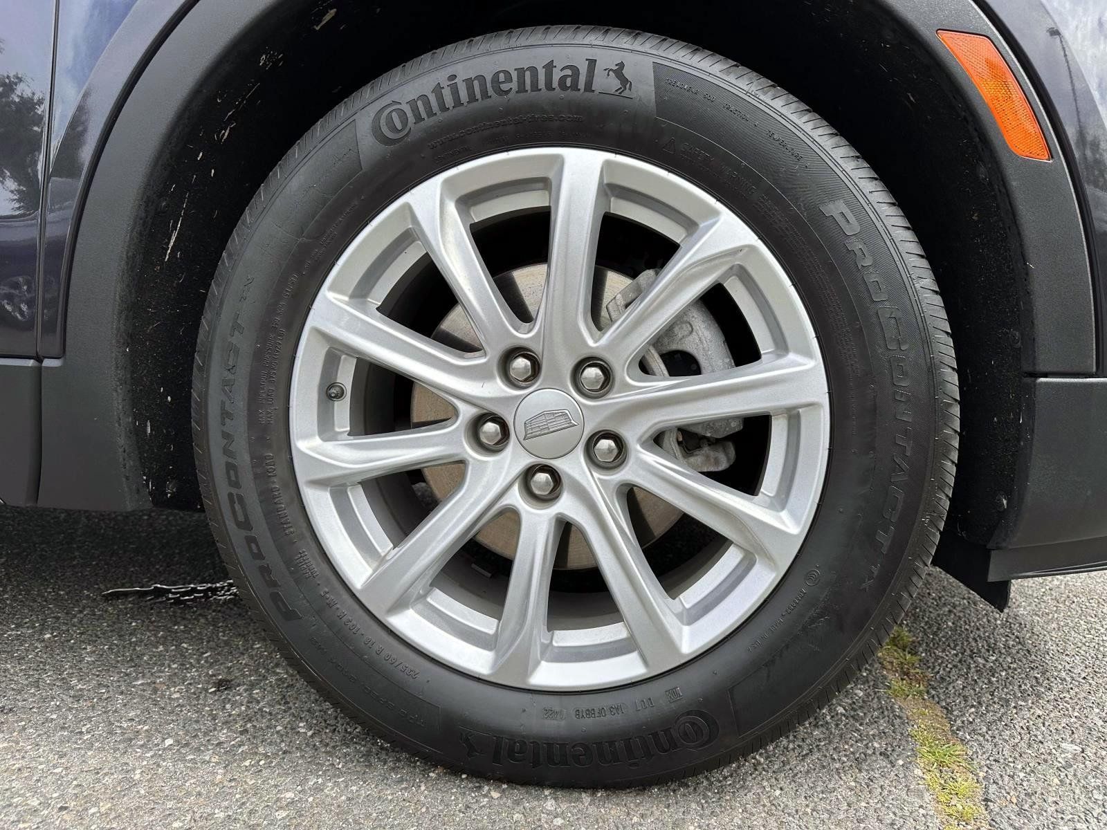 Used 2022 Cadillac XT4 Luxury w/ Cold Weather Package AWD/4WD image 6