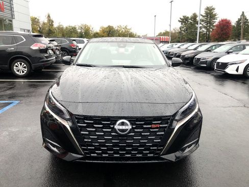 New 2025 Nissan Altima 2.5 SR w/ SR Premium Package image 16