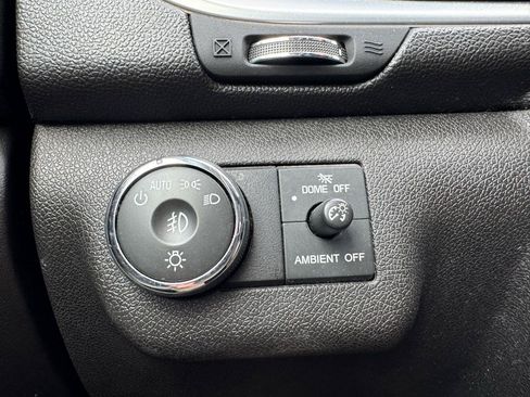 Used 2015 Chevrolet Traverse LT AWD/4WD image 16