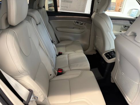 New 2026 Volvo XC90 T8 Ultra w/ Protection Package Premier image 27