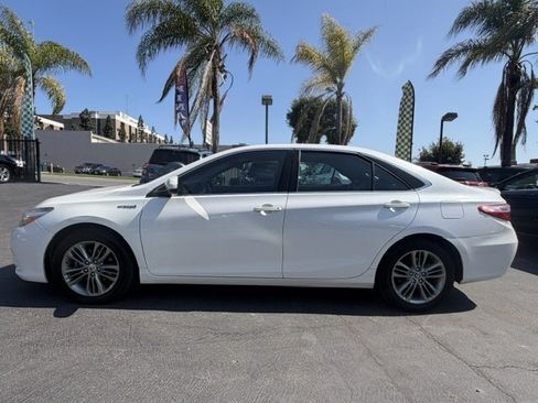 Used 2015 Toyota Camry SE FWD image 5