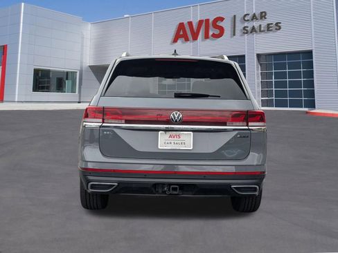 Used 2025 Volkswagen Atlas SEL AWD/4WD image 7