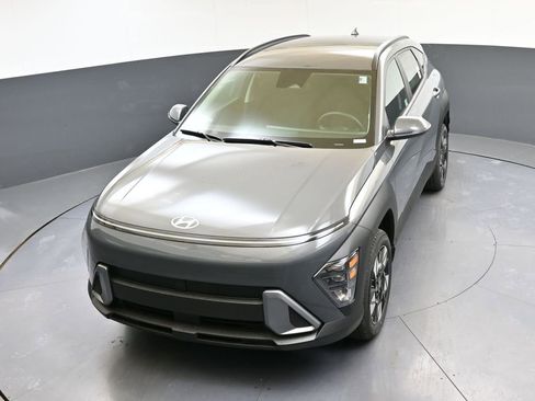 Certified 2025 Hyundai Kona SEL AWD/4WD image 40