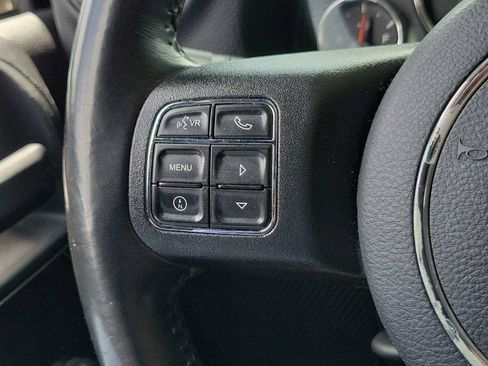 Used 2018 Jeep Wrangler Sport w/ Connectivity Group AWD/4WD image 23
