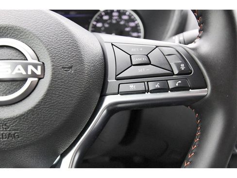 Used 2025 Nissan Sentra SR image 12