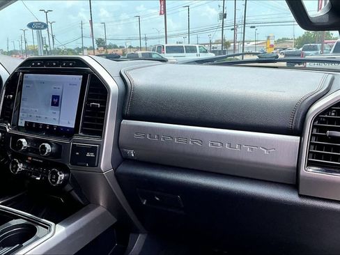 Certified 2022 Ford F350 Platinum AWD/4WD image 11