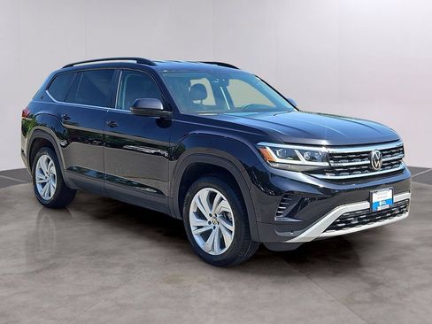 Used 2023 Volkswagen Atlas SE AWD/4WD image 3