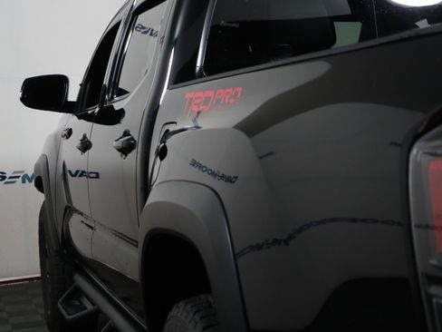Used 2019 Toyota Tacoma TRD Pro AWD/4WD image 10