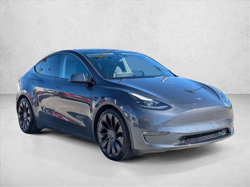 Used 2021 Tesla Model Y Performance image 3