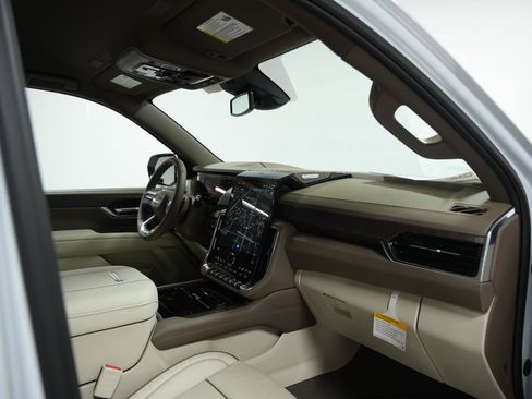 New 2026 GMC Yukon XL Denali image 17