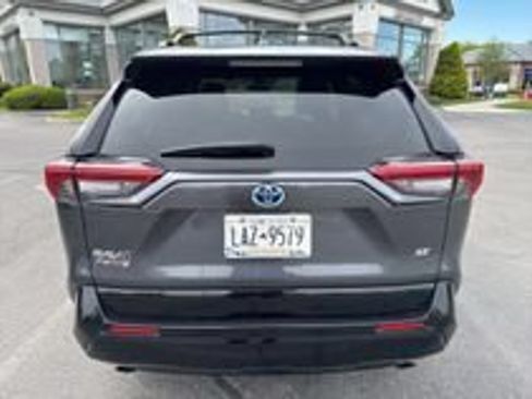 Used 2023 Toyota RAV4 SE w/ Weather & Moonroof Package AWD/4WD image 6
