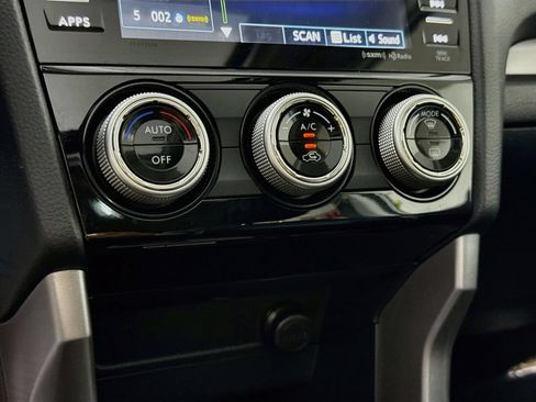 Used 2018 Subaru Forester 2.5i Premium AWD/4WD image 7