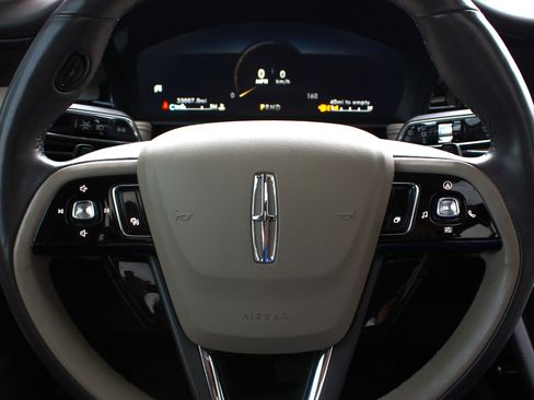 Used 2021 Lincoln Corsair Reserve w/ Equipment Group 201A image 22