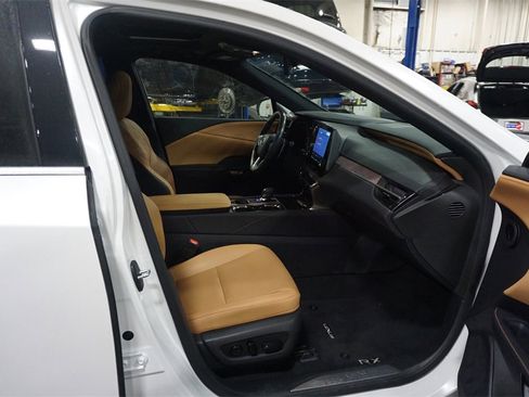 Used 2024 Lexus RX 350 Premium image 19