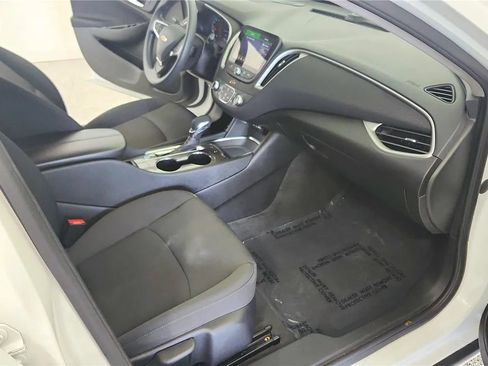 Used 2025 Chevrolet Malibu LT FWD image 35