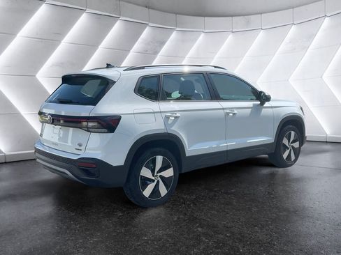 Used 2025 Volkswagen Taos S AWD/4WD image 7