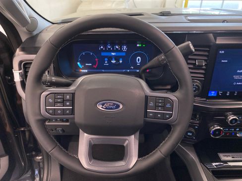 New 2026 Ford F250 Lariat w/ Black Appearance Package AWD/4WD image 24