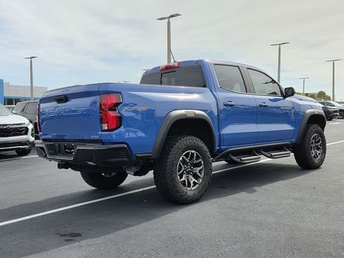 Used 2025 Chevrolet Colorado ZR2 w/ Technology Package AWD/4WD image 6