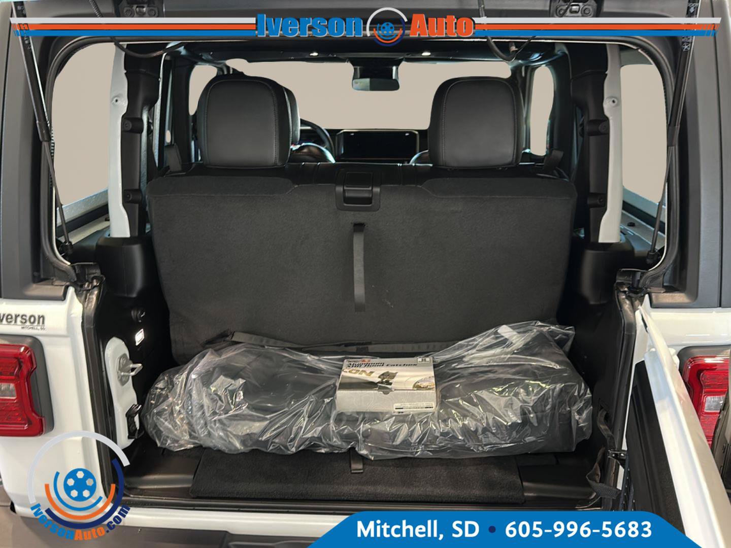 Used 2026 Jeep Wrangler Rubicon AWD/4WD image 27